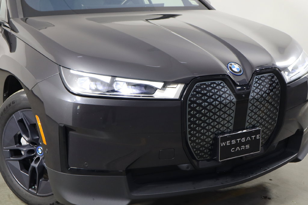 Used 2024 BMW iX xDrive50 w/ Convenience Package AWD/4WD image 51
