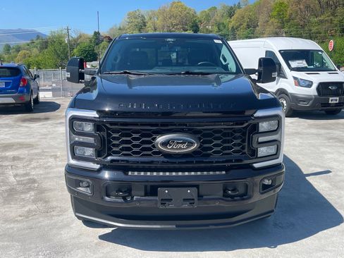 Certified 2025 Ford F350 Lariat w/ Lariat Ultimate Package AWD/4WD image 6