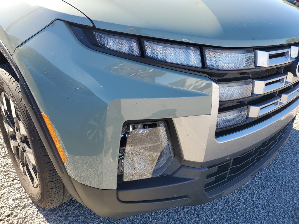 Used 2025 Hyundai Santa Cruz SE FWD image 3
