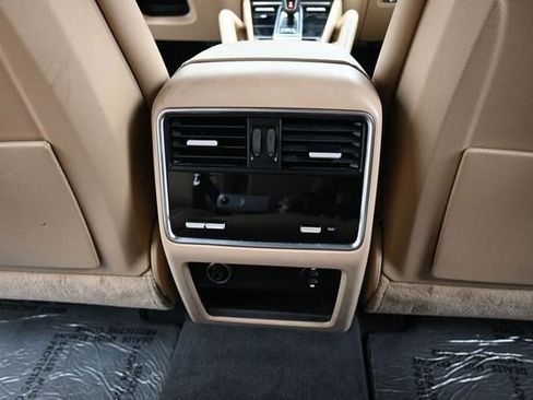 Used 2020 Porsche Cayenne AWD/4WD image 25