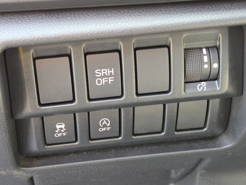 Used 2024 Subaru Forester AWD/4WD image 4