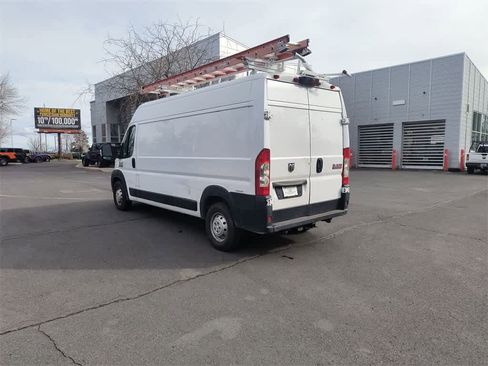 Used 2019 RAM ProMaster 2500 w/ Premium Appearance Group image 4