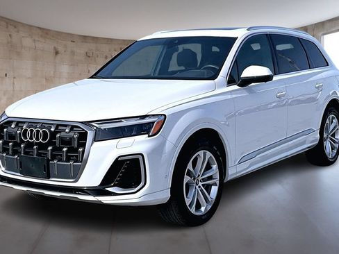 Used 2025 Audi Q7 3.0T Premium Plus AWD/4WD image 13