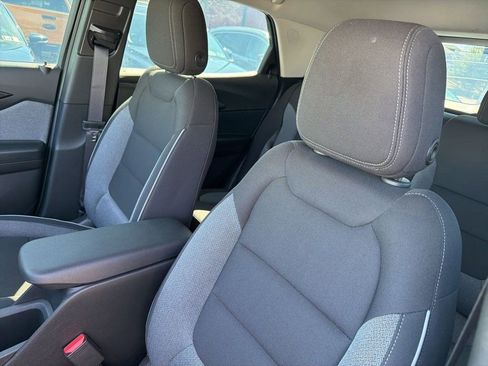 Used 2026 Chevrolet TrailBlazer LS w/ LS Confidence Package image 6