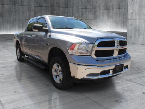 Used 2020 RAM 1500 Classic SLT w/ Luxury Group AWD/4WD image 10