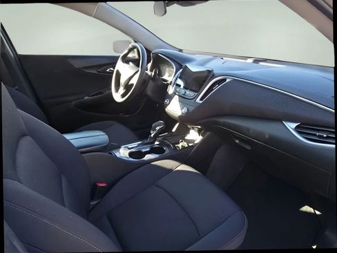 Used 2023 Chevrolet Malibu LT FWD image 21