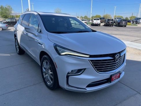 Used 2023 Buick Enclave Premium w/ Experience Buick Package AWD/4WD image 7