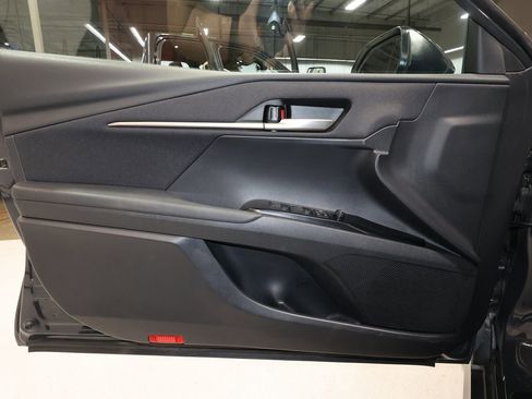 Used 2025 Toyota Camry LE image 21