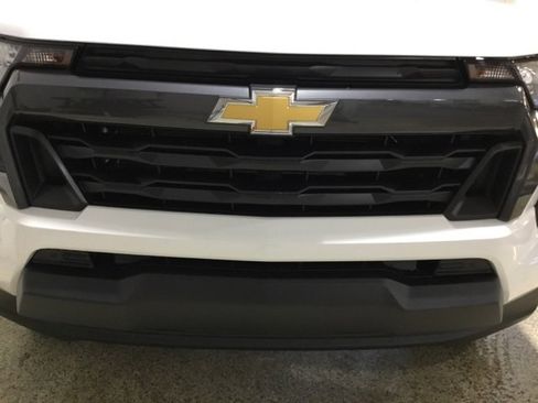 New 2024 Chevrolet Colorado LT w/ LT Convenience Package II image 28