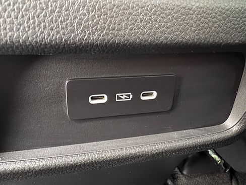 Certified 2025 Honda Pilot Touring image 30