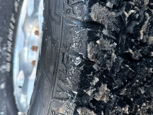 Used 2012 Chevrolet Avalanche LT image 24