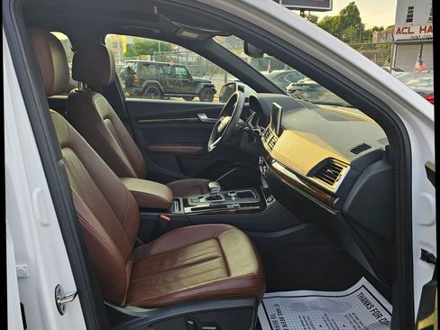 Used 2019 Audi Q5 2.0T Premium Plus w/ Premium Plus Package image 7