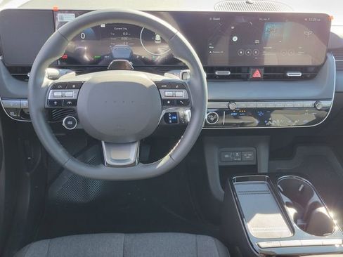 New 2026 Hyundai Ioniq 5 SE image 4