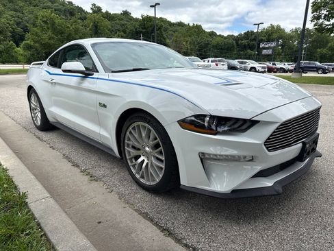 Used 2019 Ford Mustang GT Premium w/ GT Performance Package RWD image 3