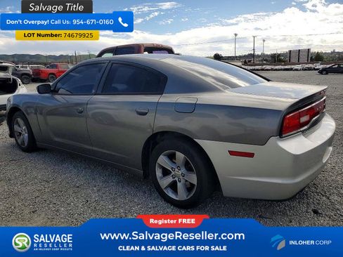 Used 2012 Dodge Charger SE w/ Connectivity Group image 3