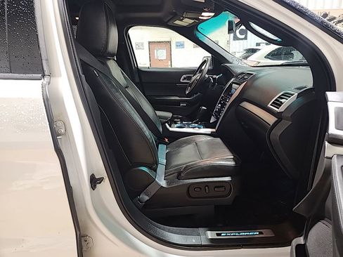 Used 2014 Ford Explorer Sport image 8