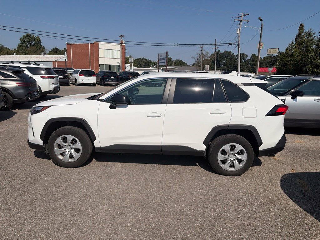 Used 2025 Toyota RAV4 LE FWD image 3