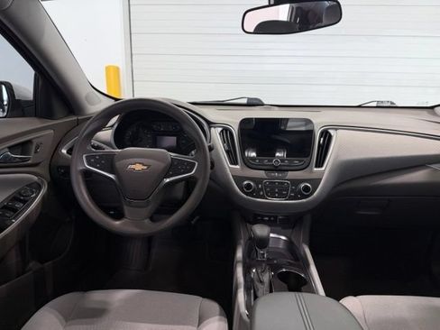 Used 2022 Chevrolet Malibu LT FWD image 28