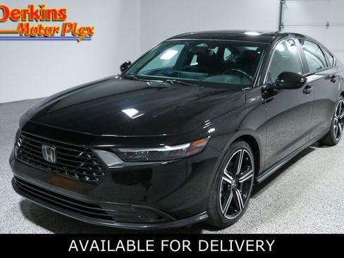 Used 2024 Honda Accord Sport image 1
