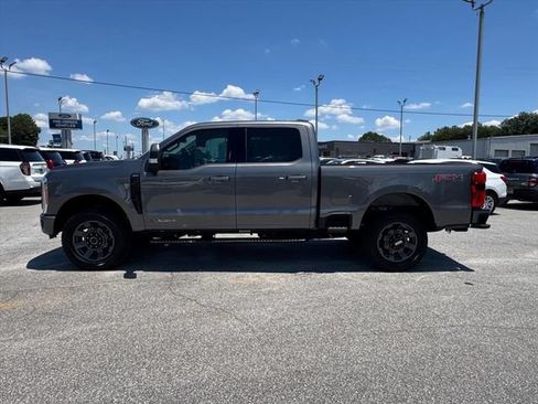 Used 2023 Ford F250 Lariat w/ Lariat Ultimate Package AWD/4WD image 6