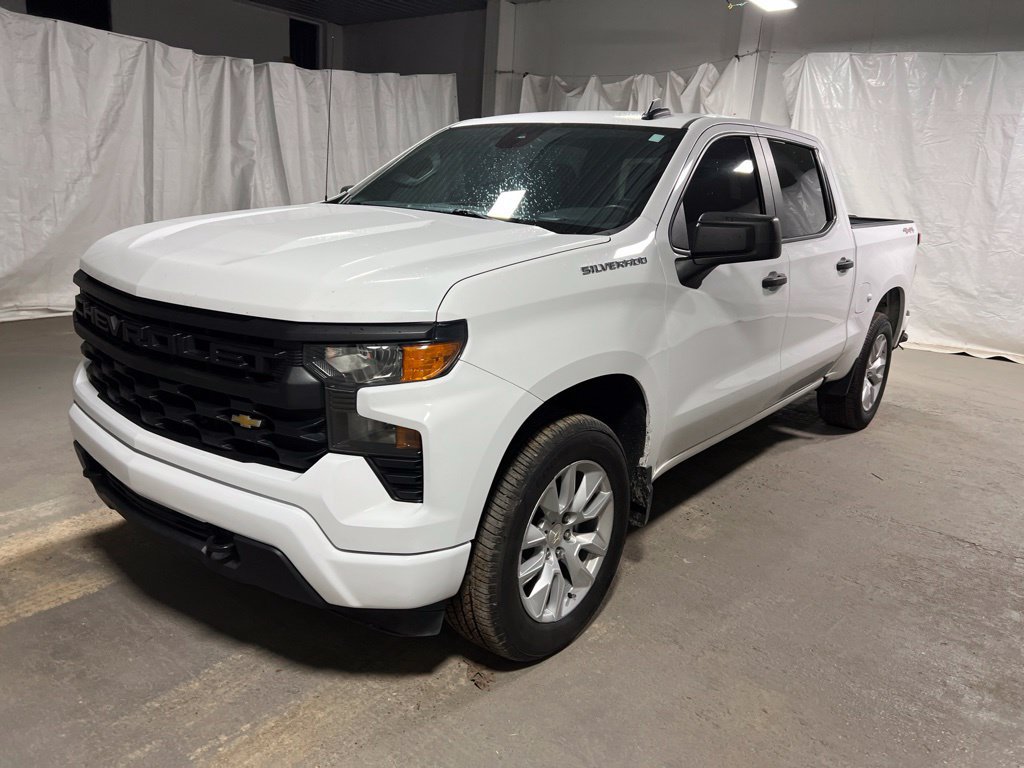 Used 2022 Chevrolet Silverado 1500 Custom AWD/4WD image 3
