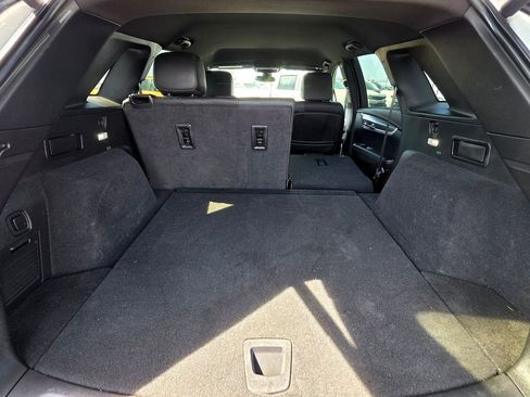 Used 2022 Cadillac XT5 Luxury FWD image 9