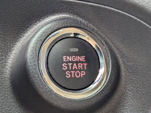 Used 2020 Subaru Forester Premium image 34