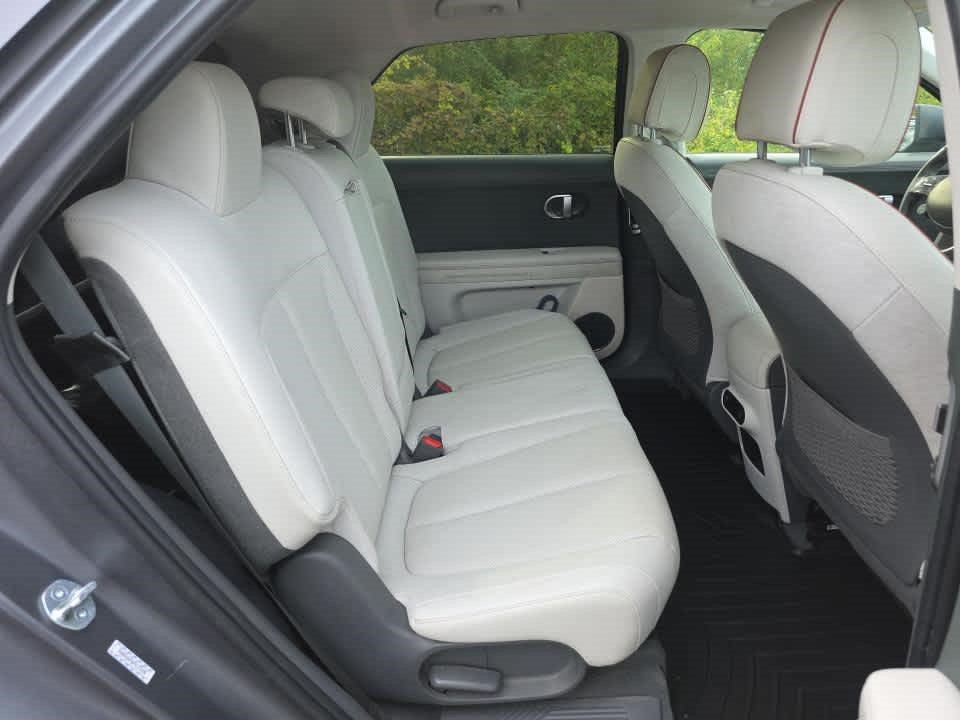 Used 2023 Hyundai Ioniq 5 SEL w/ Cargo Package AWD/4WD image 6