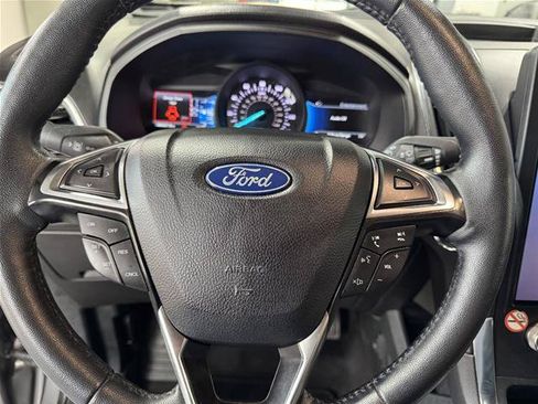 Certified 2024 Ford Edge Titanium AWD/4WD image 13