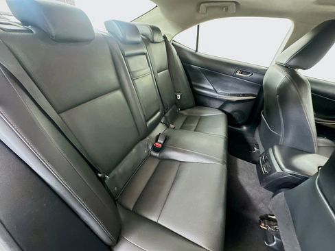 Used 2017 Lexus IS 300 AWD image 26