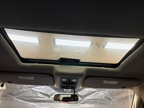 Used 2011 RAM 3500 Laramie AWD/4WD image 16