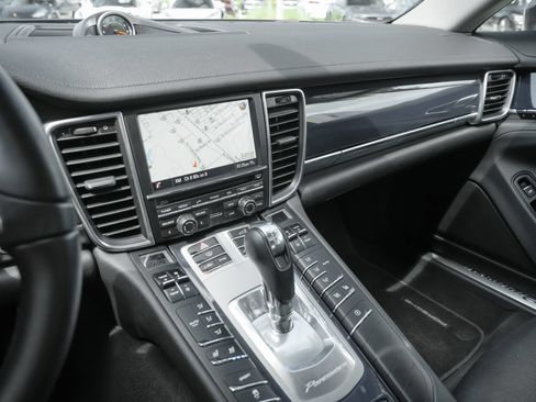 Used 2014 Porsche Panamera 4 AWD/4WD image 22
