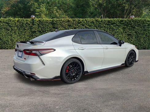 Used 2023 Toyota Camry XSE image 4