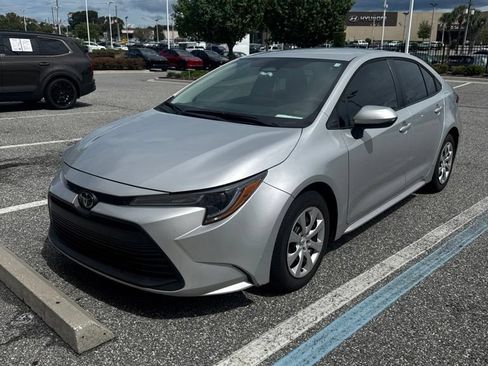 Used 2024 Toyota Corolla LE FWD image 1