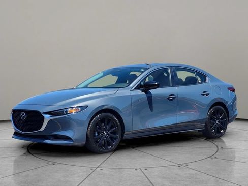Used 2024 MAZDA MAZDA3 s AWD/4WD image 2