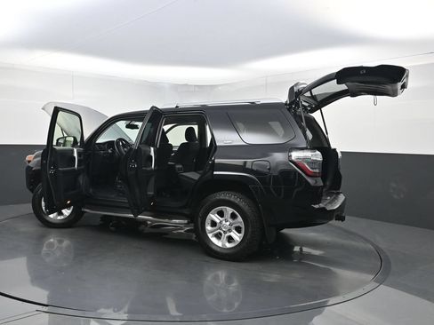 Used 2015 Toyota 4Runner SR5 RWD image 36