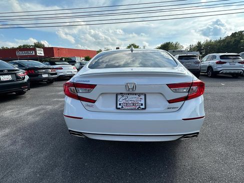 Used 2018 Honda Accord Sport image 6