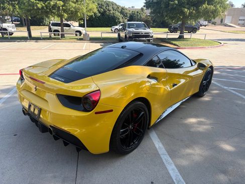 Used 2019 Ferrari 488 GTB RWD image 4