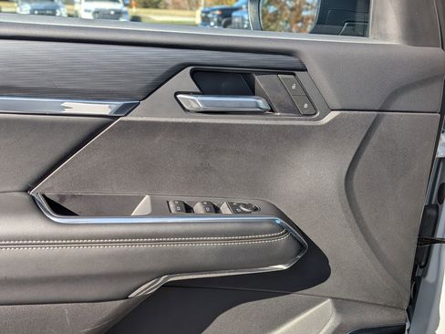 Certified 2025 GMC Acadia Elevation image 15