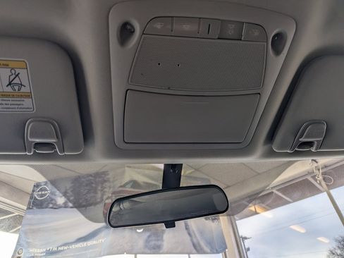 Used 2019 Nissan Murano S image 18