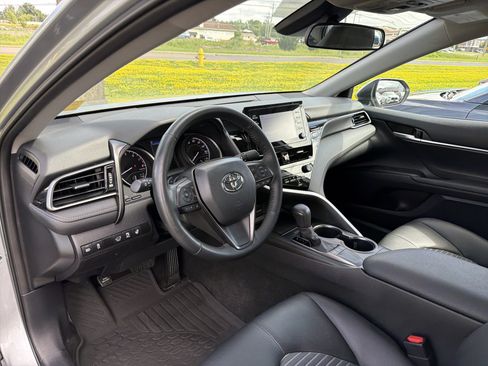 Used 2024 Toyota Camry SE w/ Cold Weather Package FWD image 8
