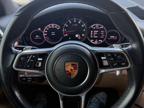 Used 2019 Porsche Cayenne AWD/4WD image 15