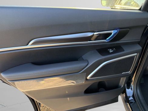 New 2025 Kia Telluride LX image 13