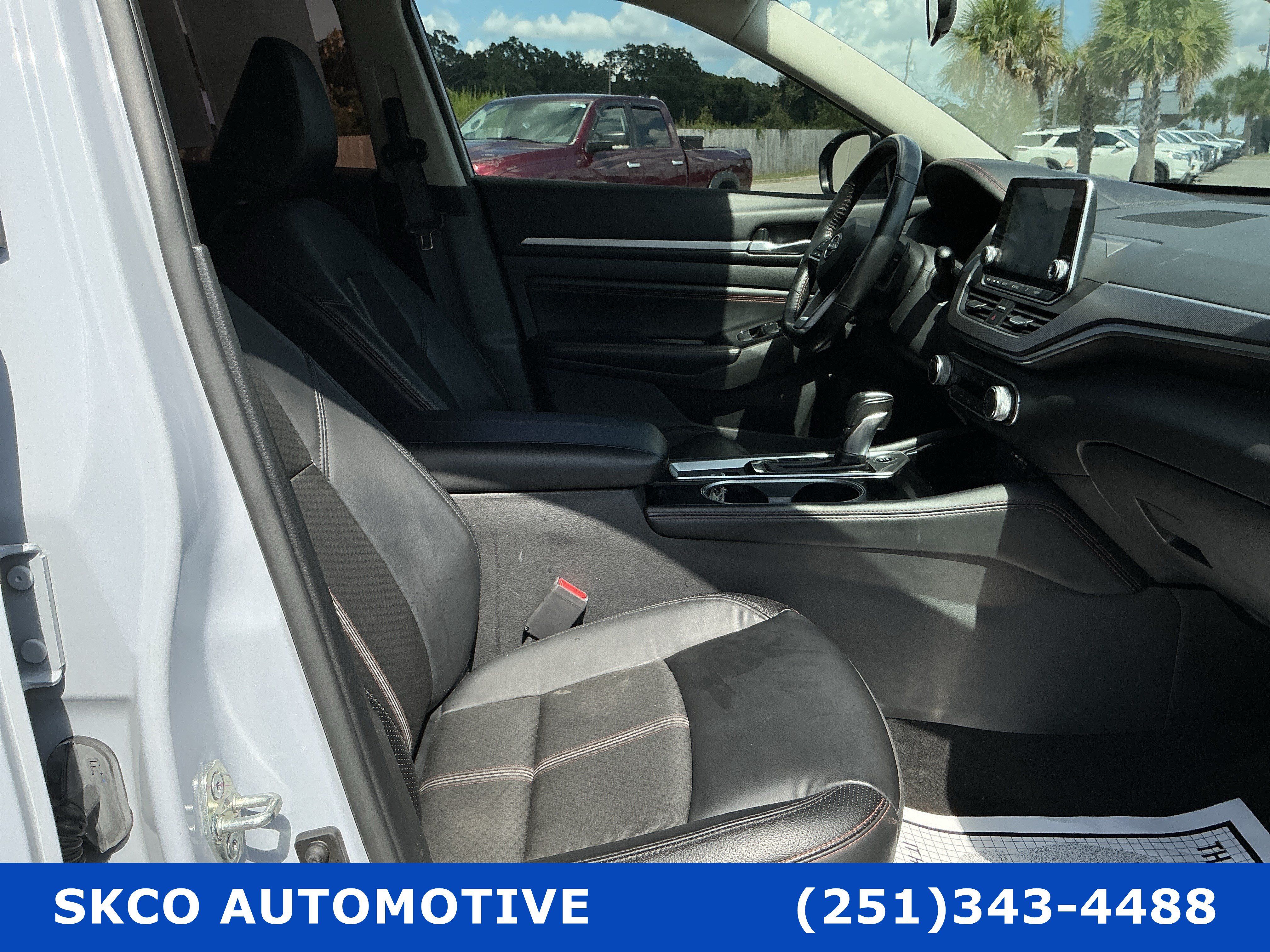 Used 2023 Nissan Altima 2.5 SR AWD/4WD image 13