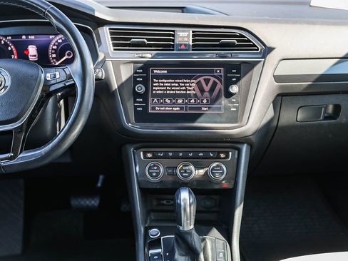 Used 2019 Volkswagen Tiguan SEL Premium AWD/4WD image 13