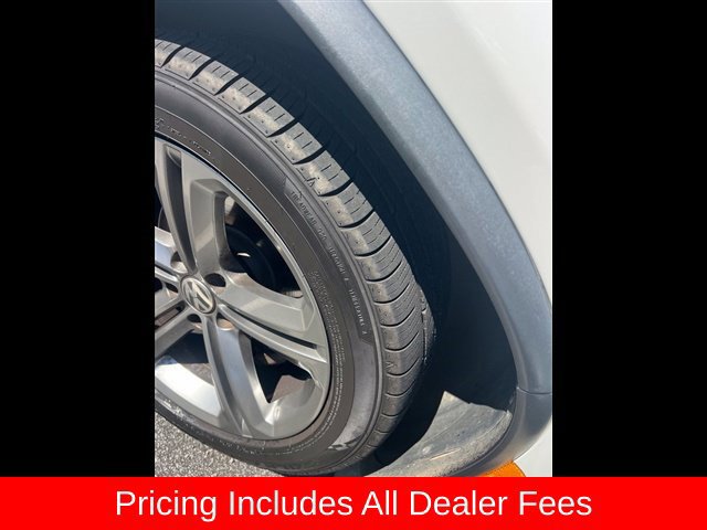 Used 2017 Volkswagen Tiguan Sport FWD image 12