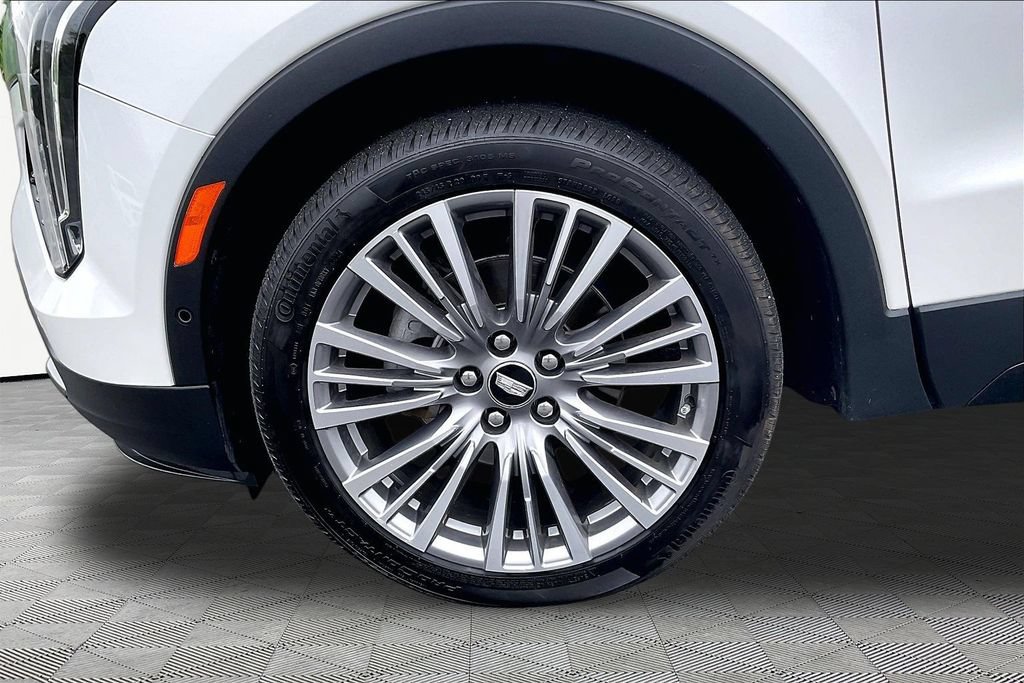 Used 2022 Cadillac XT4 Sport w/ Sun And Sound Package AWD/4WD image 37