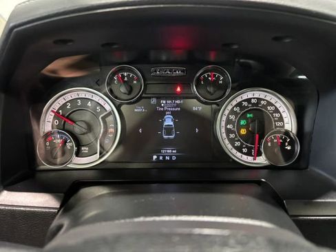 Used 2017 RAM 1500 Laramie w/ Convenience Group AWD/4WD image 16