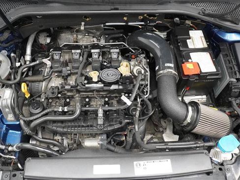 Used 2017 Volkswagen Golf Wolfsburg Edition FWD image 24