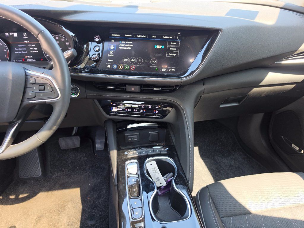 Used 2023 Buick Envision Avenir w/ Premium Seat Package AWD/4WD image 10
